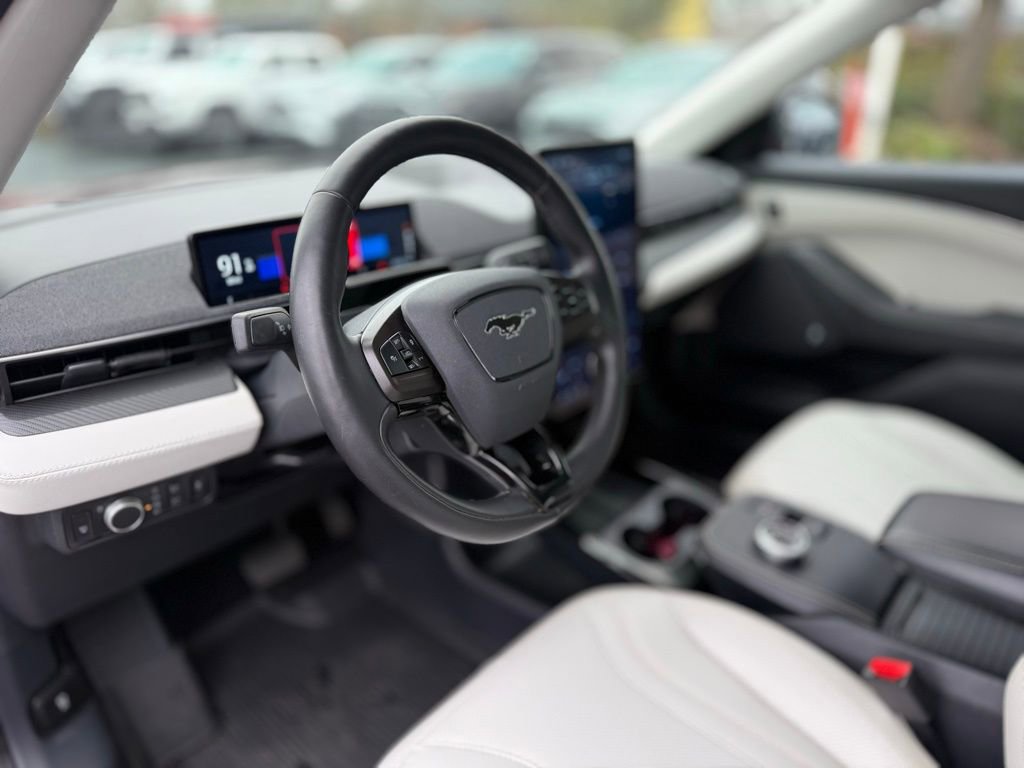 Used 2021 Ford Mustang Mach-E Premium image 13