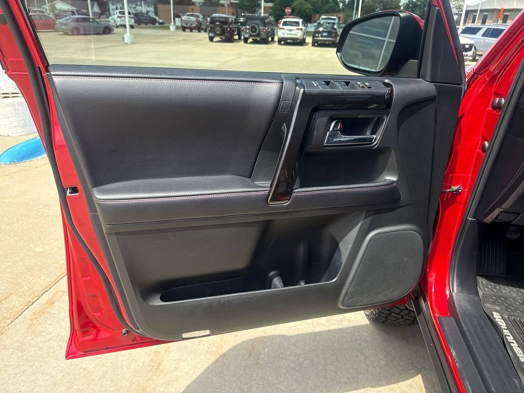 Used 2017 Toyota 4Runner TRD Pro AWD/4WD image 12