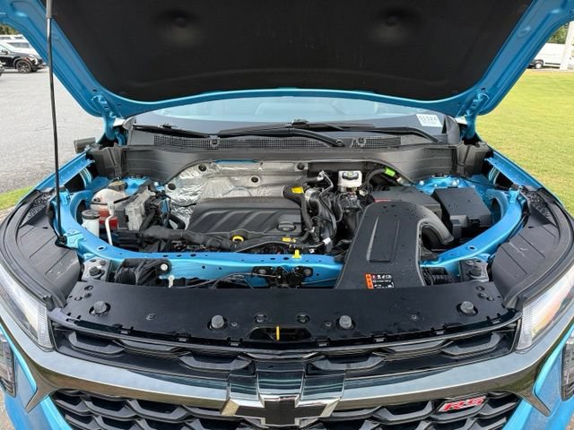 Used 2025 Chevrolet Trax RS w/ Sunroof Package FWD image 31