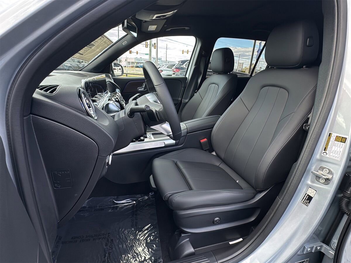 New 2026 Mercedes-Benz GLB 250 image 14