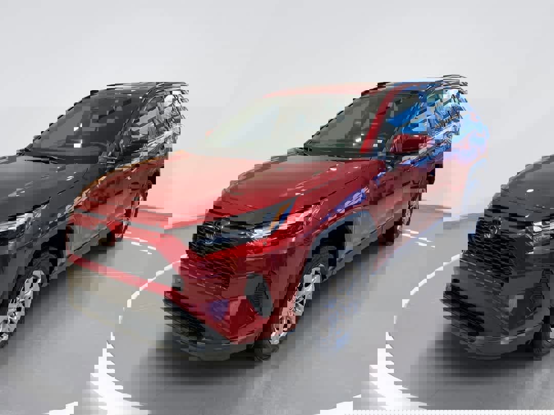 Used 2025 Toyota RAV4 XLE image 1