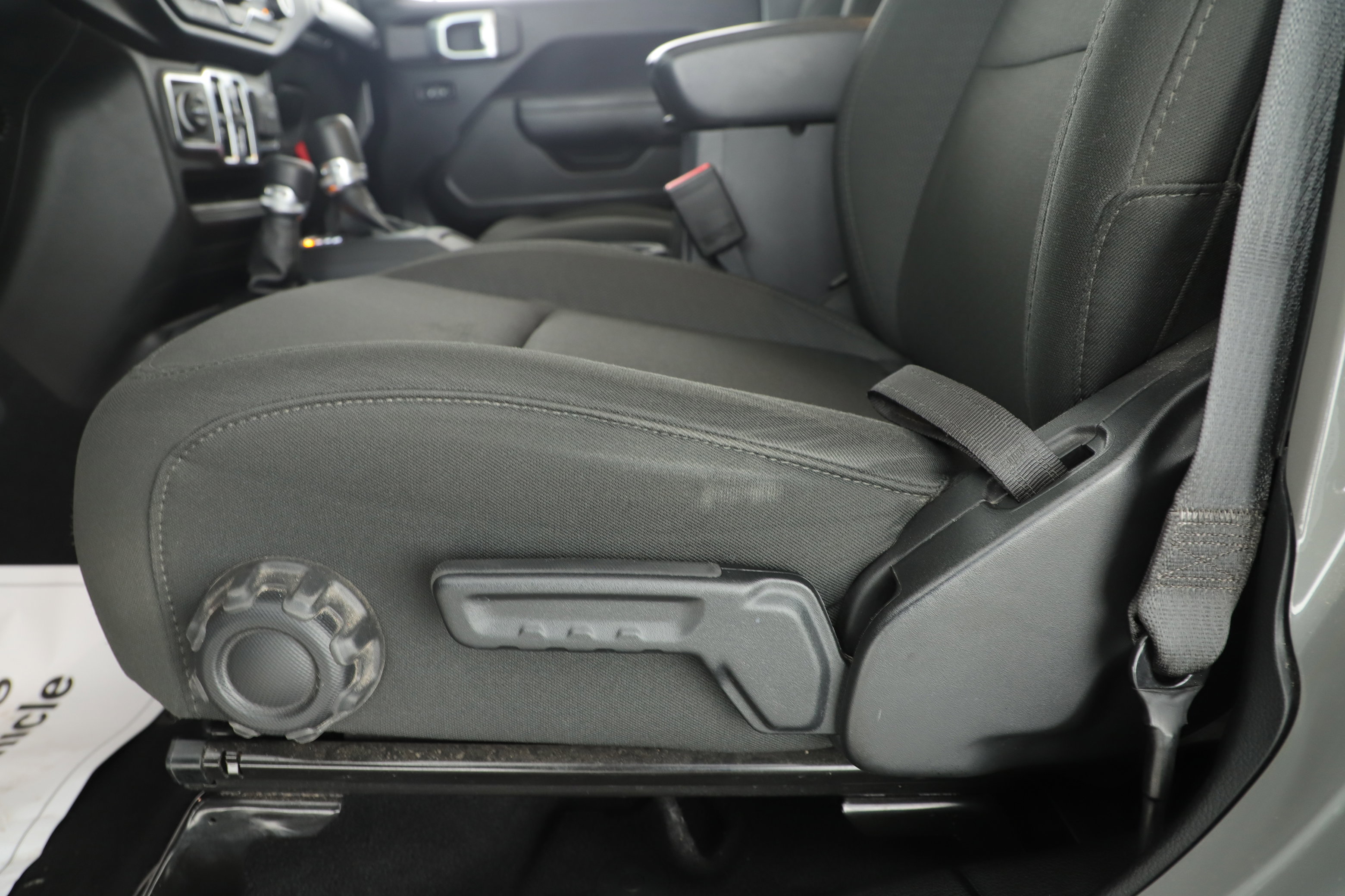 Used 2023 Jeep Gladiator Willys image 9