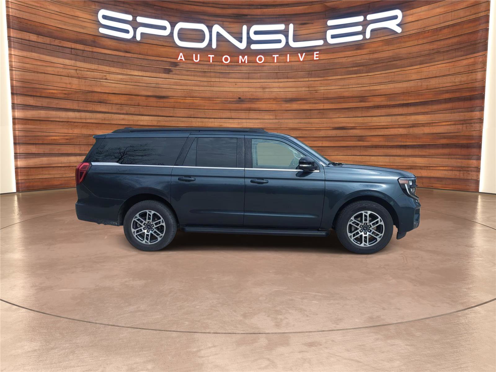 Used 2025 Ford Expedition Max Active AWD/4WD image 8