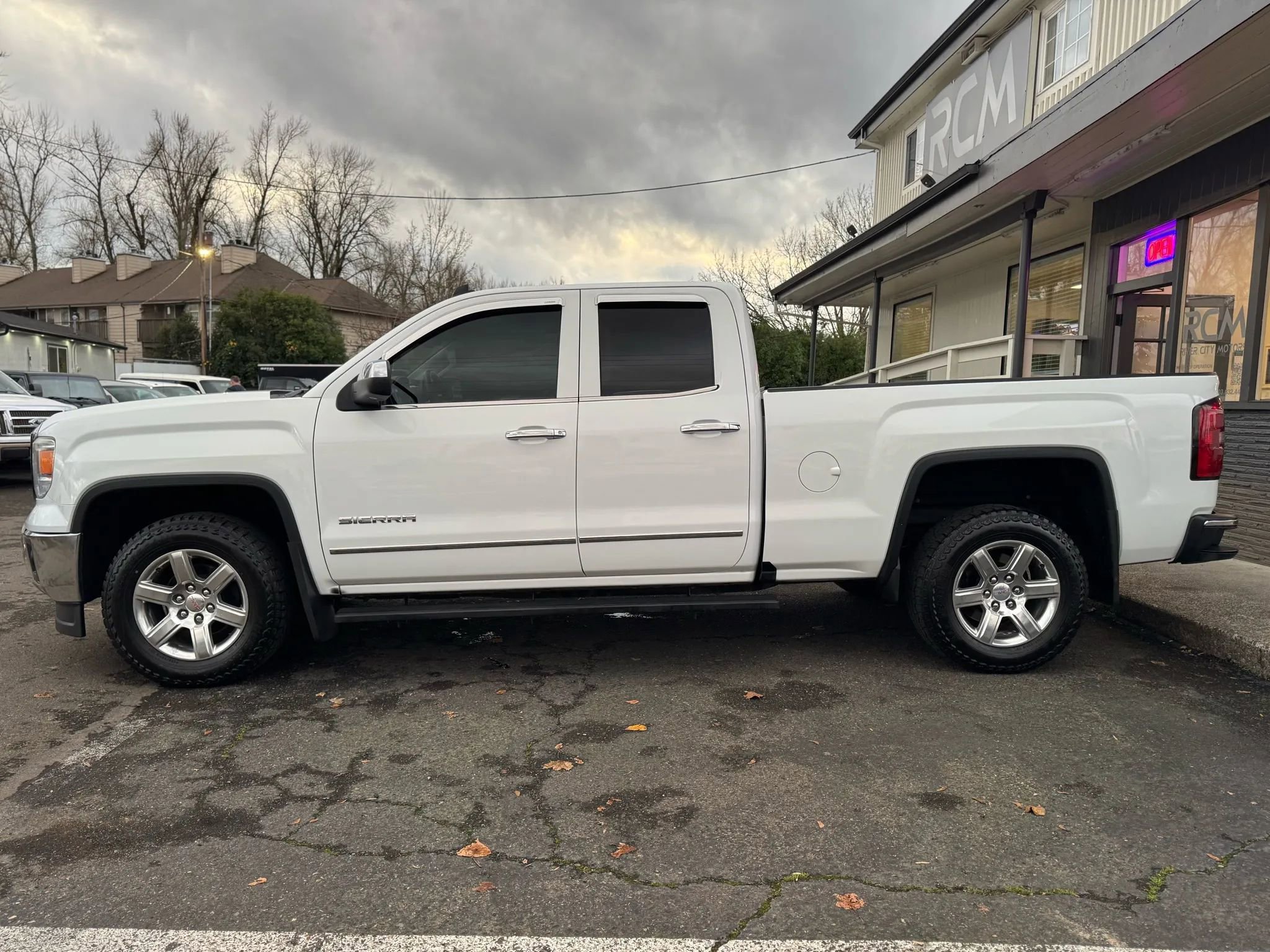 Used 2014 GMC Sierra 1500 SLT image 4
