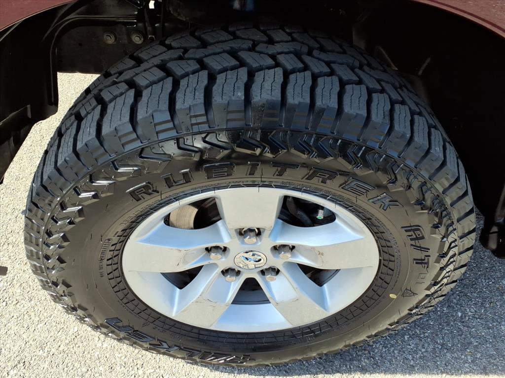 Used 2020 RAM 1500 Classic SLT image 10