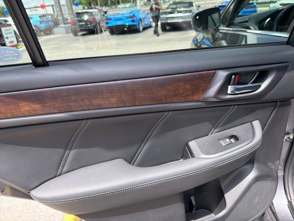 Used 2018 Subaru Outback 2.5i Limited image 12