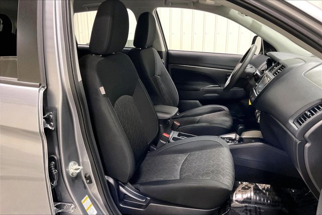 Used 2025 Mitsubishi Outlander Sport AWD image 7