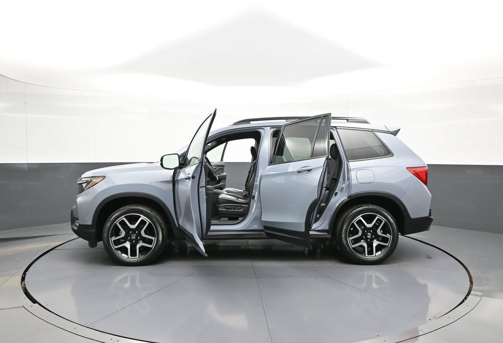 Certified 2023 Honda Passport Elite image 43