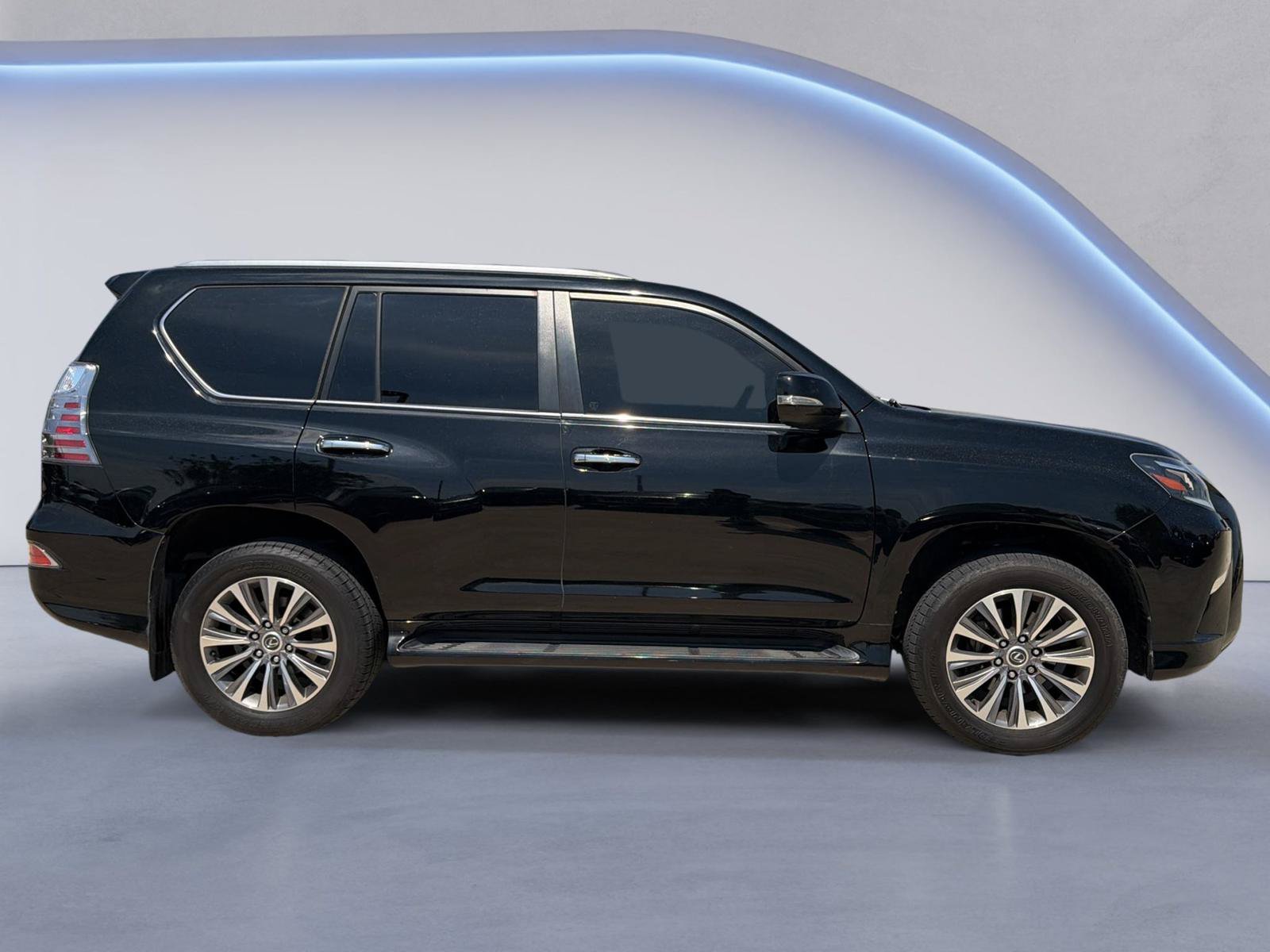 Used 2020 Lexus GX 460 Luxury w/ Accessory Package AWD/4WD image 5