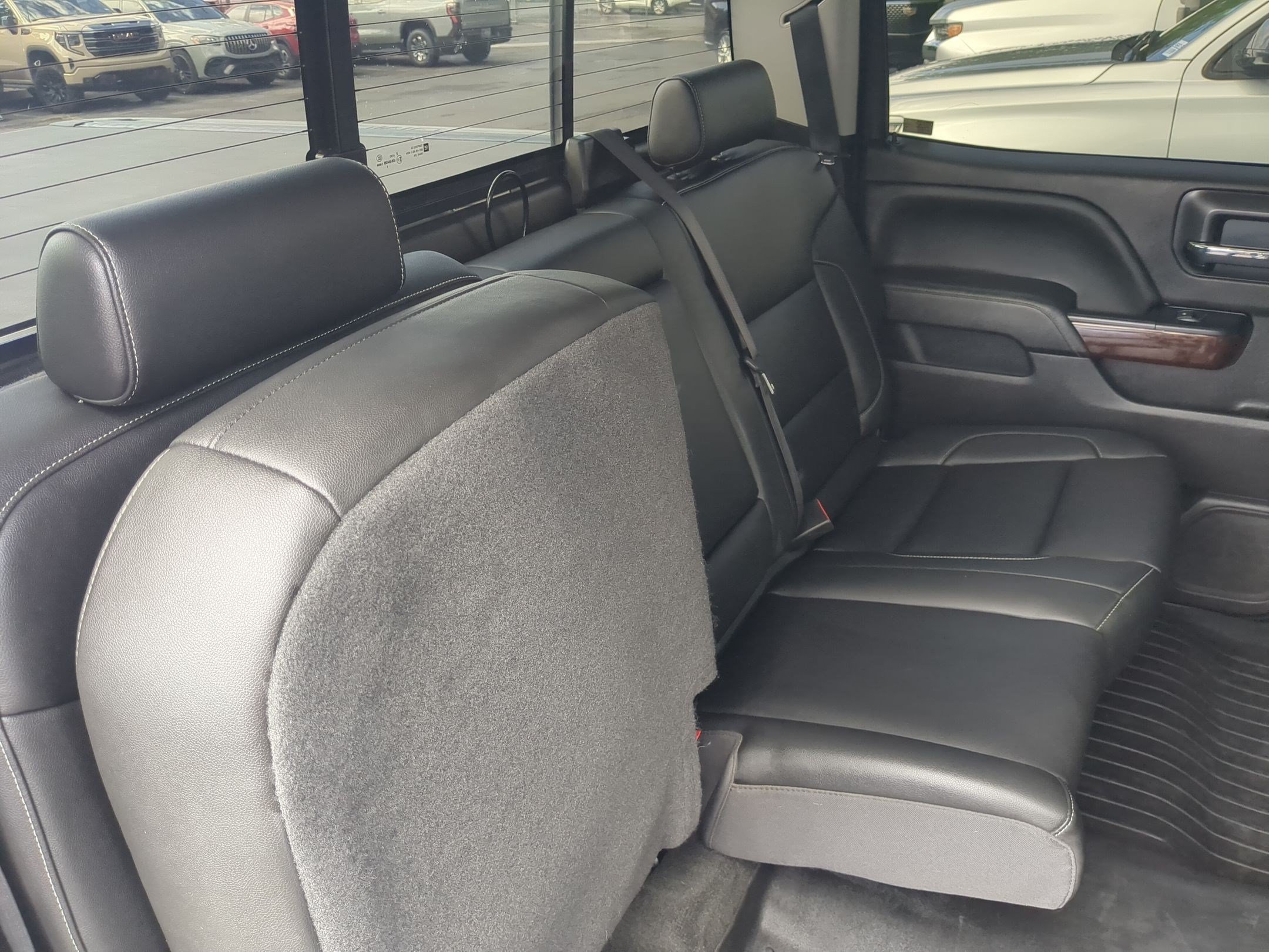 Used 2018 GMC Sierra 1500 SLT w/ SLT Preferred Package AWD/4WD image 29