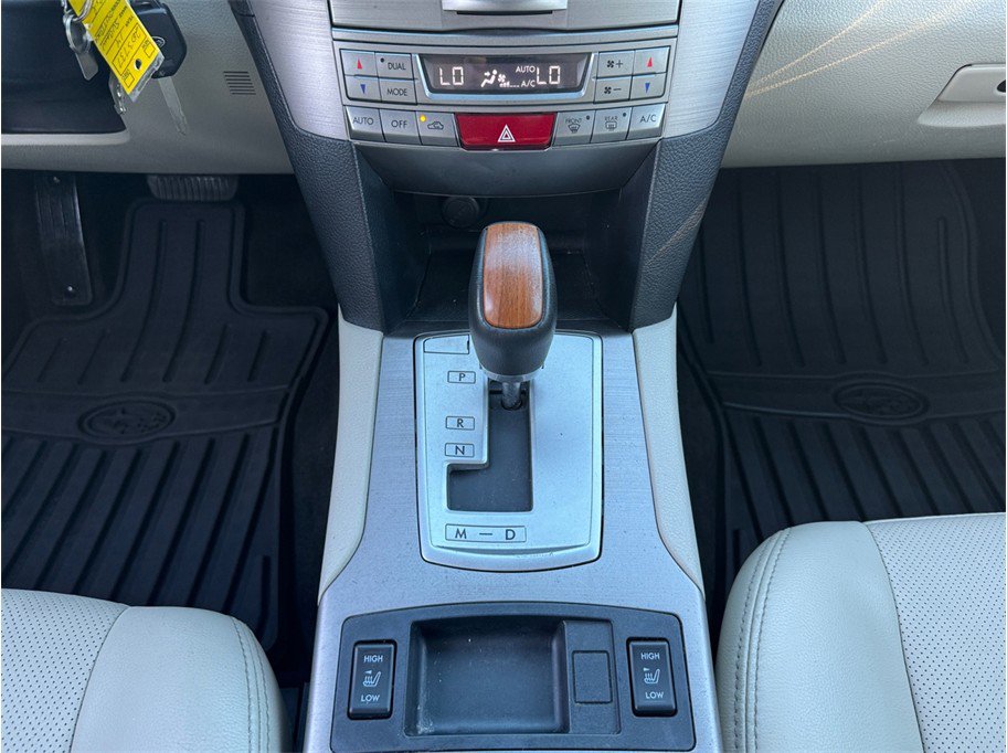 Used 2014 Subaru Outback 2.5i Limited image 11