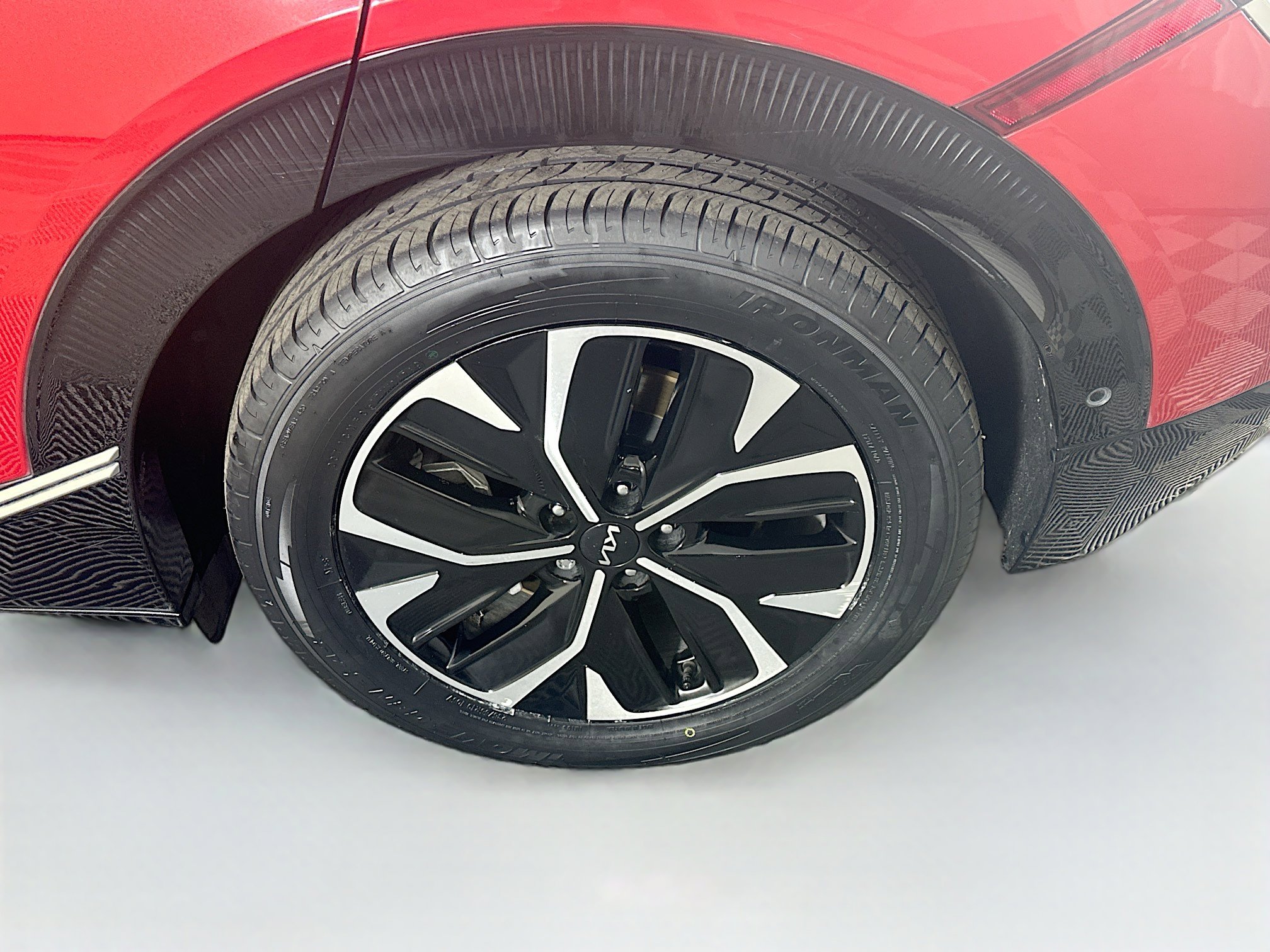 Used 2023 Kia EV6 Wind w/ Wind Technology Package RWD image 11