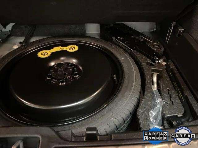 Used 2025 Volvo XC40 B5 Plus image 90