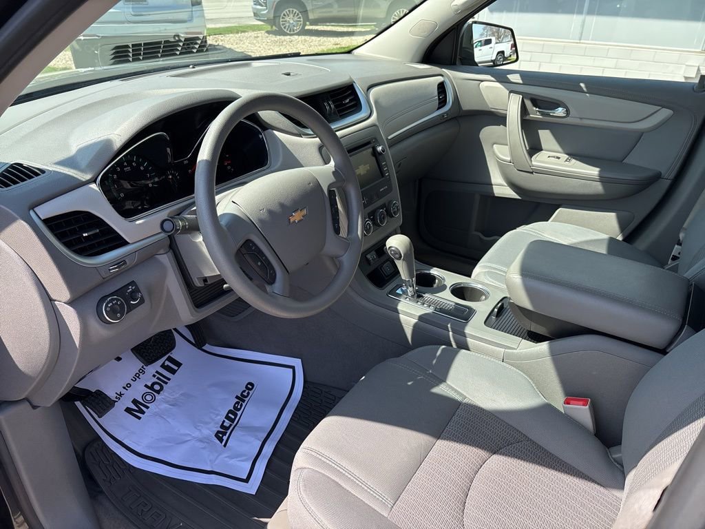 Used 2017 Chevrolet Traverse LS FWD image 12