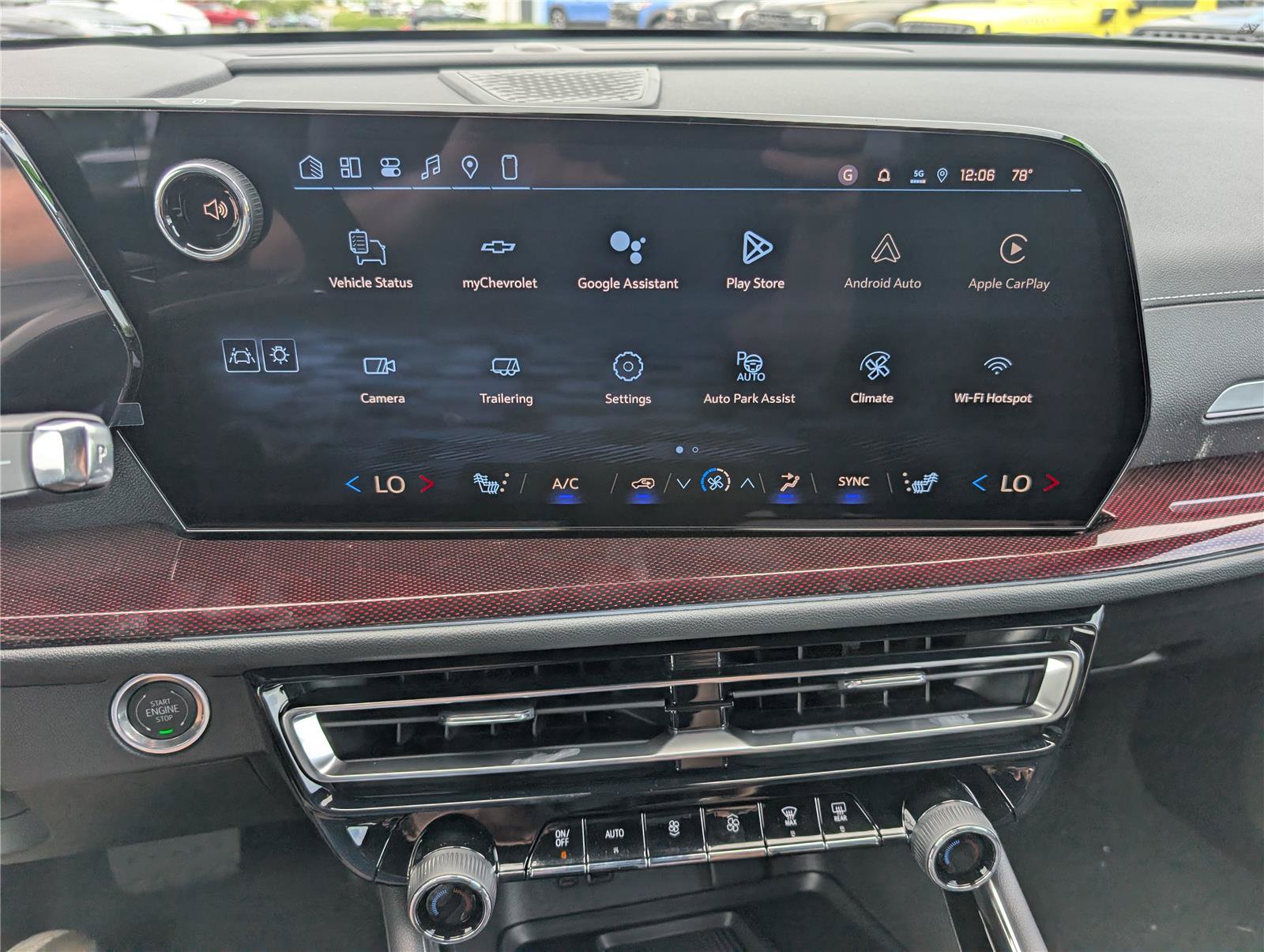 New 2026 Chevrolet Traverse Z71 w/ Enhanced Driving Package AWD/4WD image 25