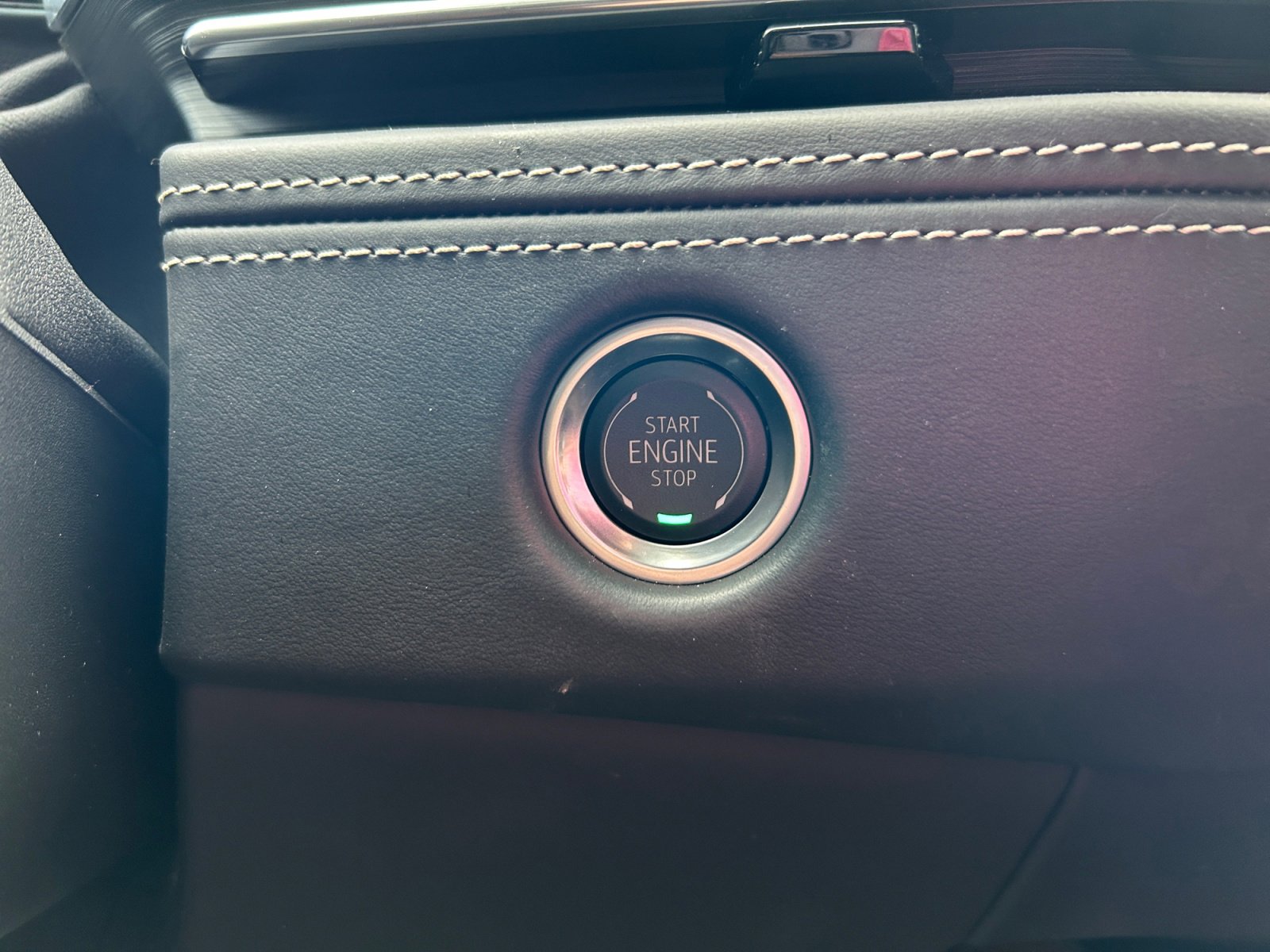 Used 2025 Cadillac Escalade ESV Sport Platinum w/ LPO, Floor Liner Package image 30