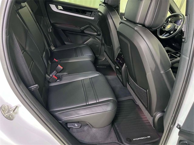 New 2025 Porsche Cayenne S image 22