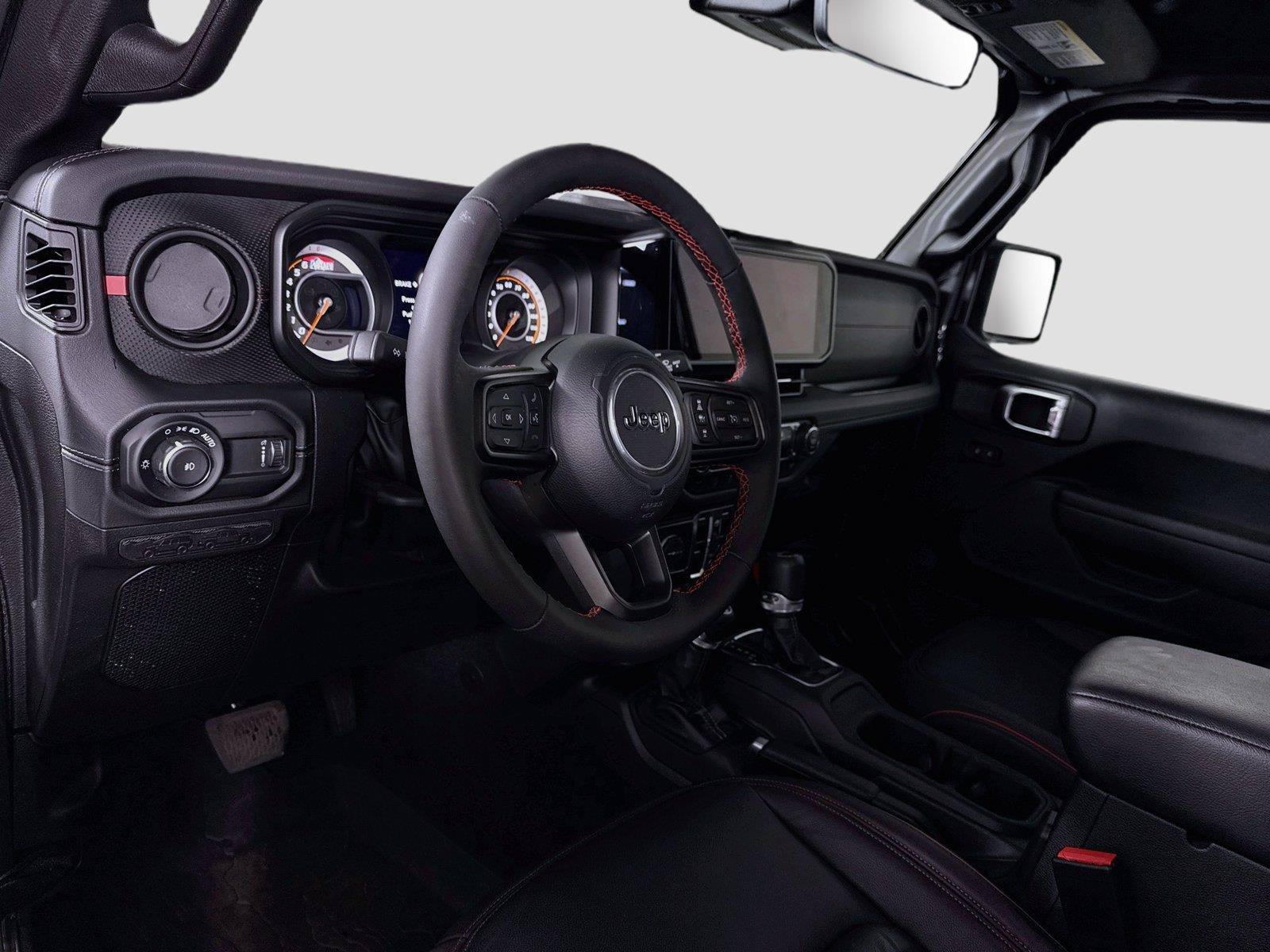 Used 2024 Jeep Wrangler Unlimited Rubicon w/ Technology Group AWD/4WD image 3