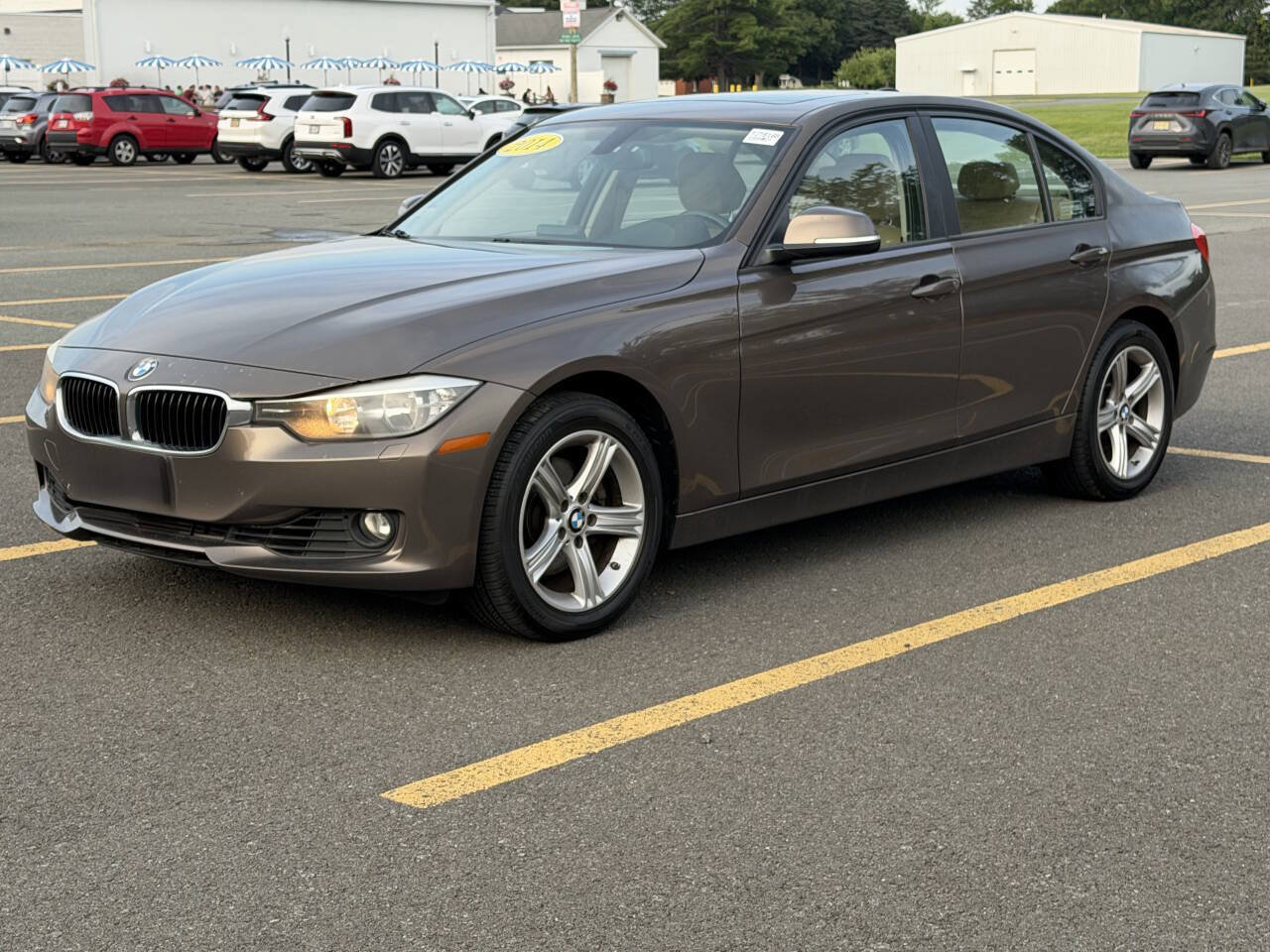 Used 2014 BMW 328i xDrive Sedan AWD/4WD image 3