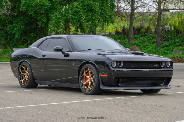 Used 2016 Dodge Challenger SRT Hellcat image 12