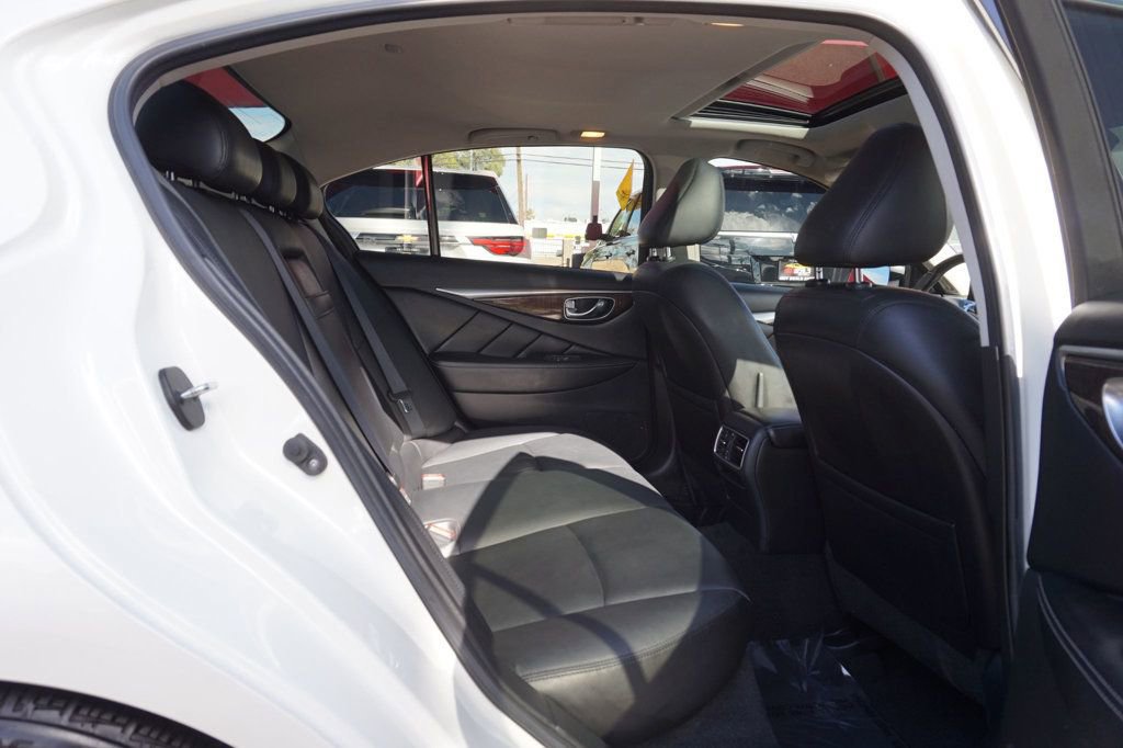 Used 2018 INFINITI Q50 Luxe w/ Cargo Package (L95) RWD image 18