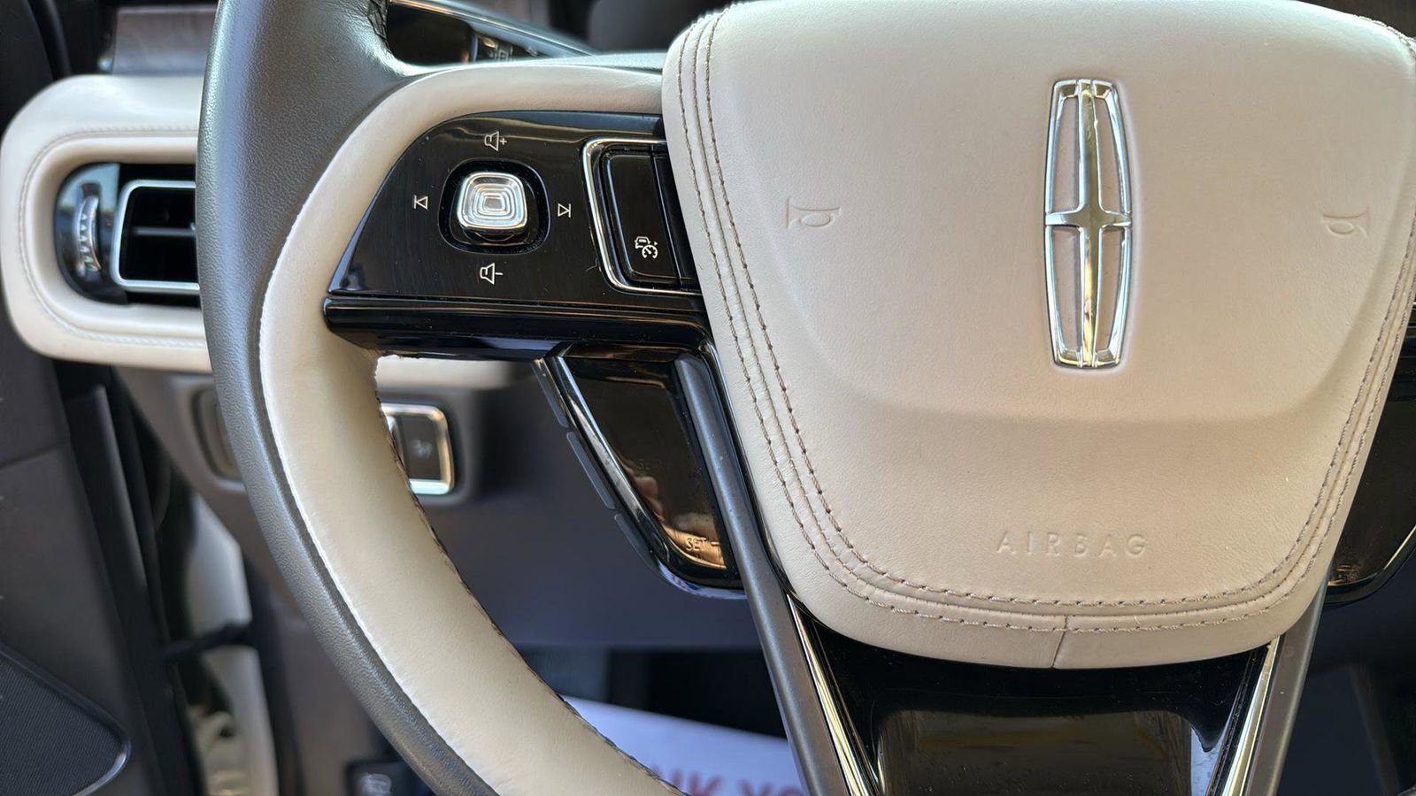 Certified 2023 Lincoln Aviator Reserve image 17