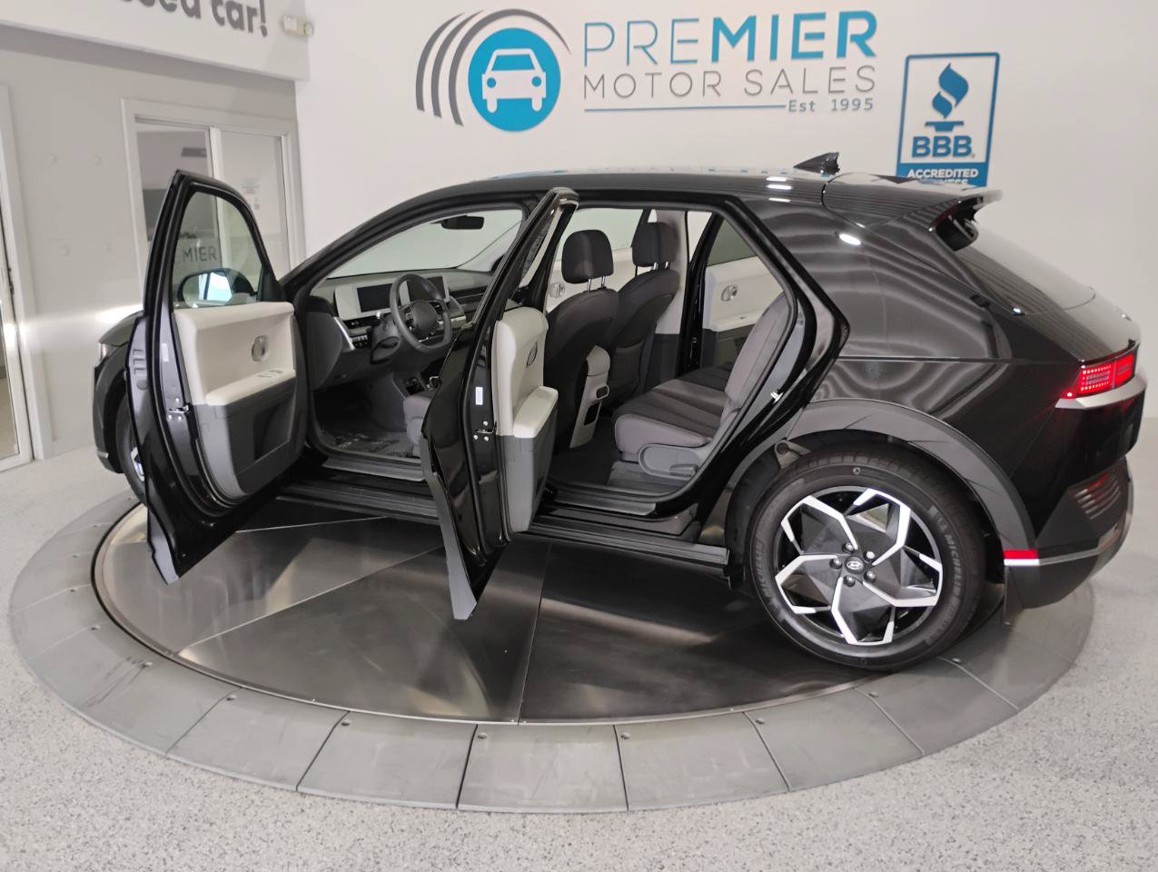 Used 2024 Hyundai Ioniq 5 SEL RWD image 37