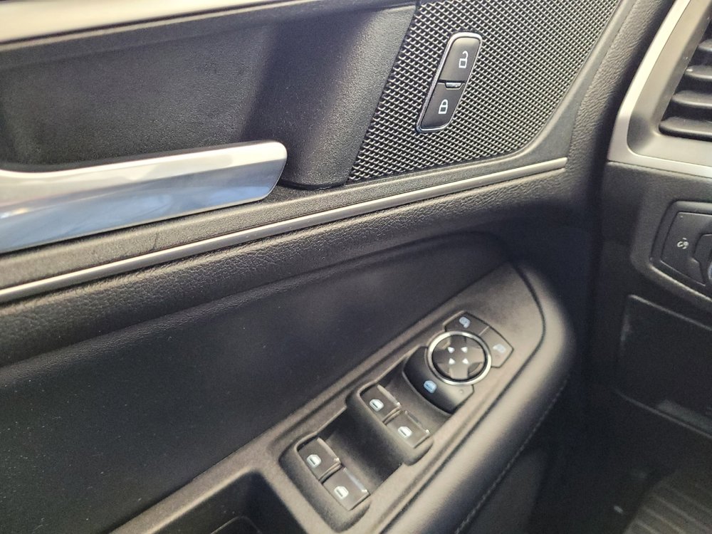 Used 2022 Ford Edge SEL w/ Cargo Accessory Package image 27