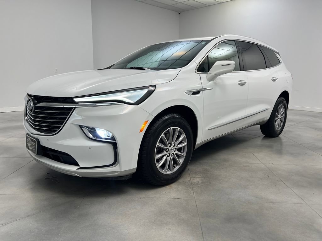 Used 2024 Buick Enclave Premium image 3