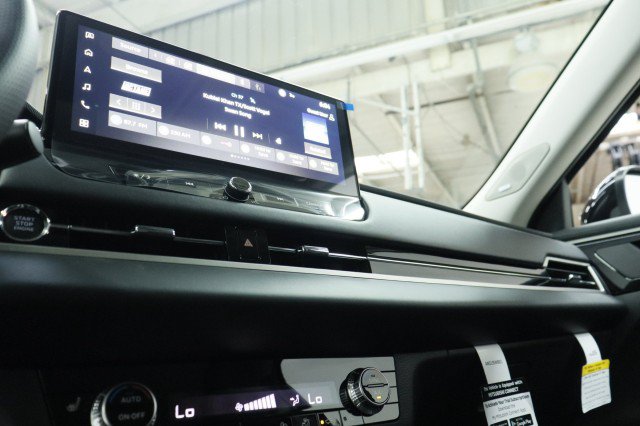 New 2026 Mitsubishi Outlander SE FWD image 12
