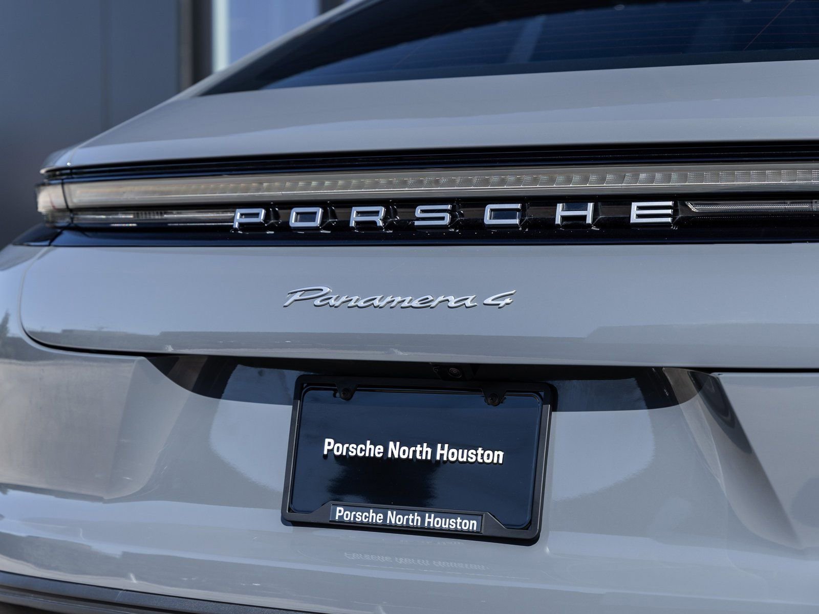 Certified 2025 Porsche Panamera 4 image 15