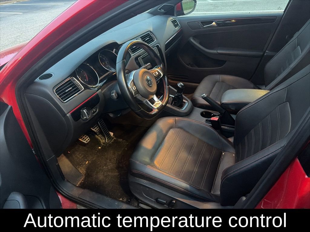 Used 2017 Volkswagen Jetta GLI image 5