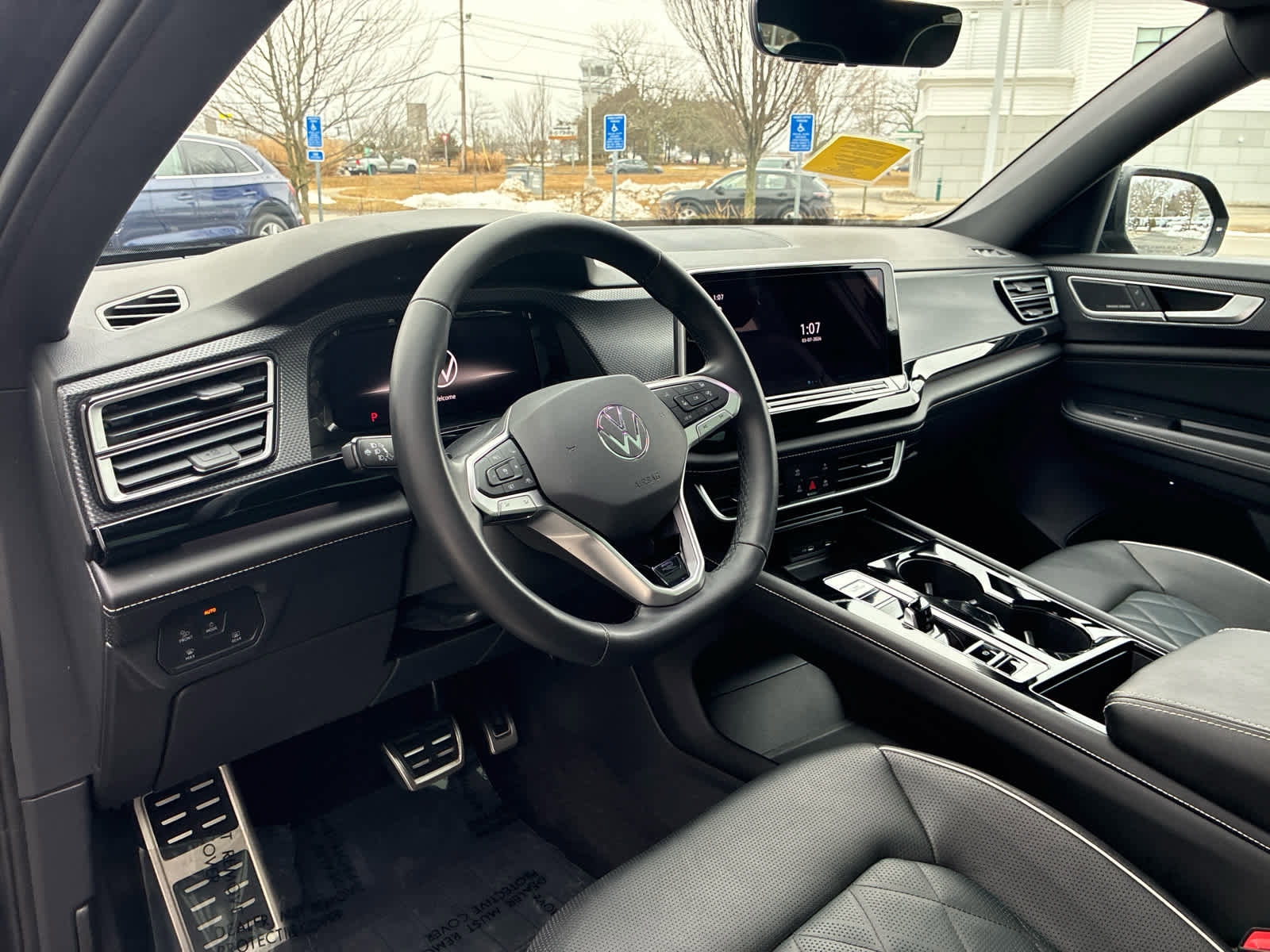 Used 2024 Volkswagen Atlas Cross Sport SEL Premium R-Line image 12