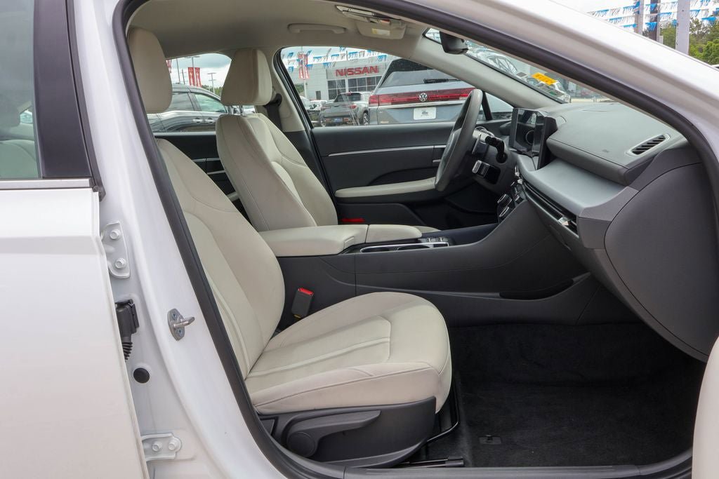 Used 2025 Hyundai Sonata SEL FWD image 8