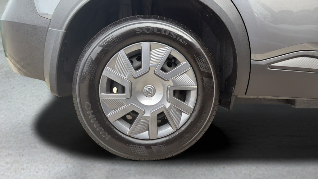 Certified 2025 Nissan Kicks S FWD image 24