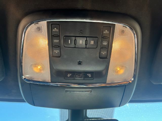 Used 2014 Jeep Grand Cherokee SRT8 w/ Luxury Group II image 28