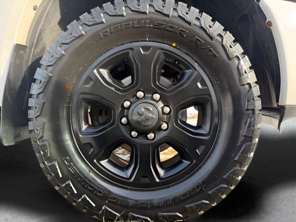 Used 2018 RAM 3500 Big Horn w/ Sport Appearance Group image 9