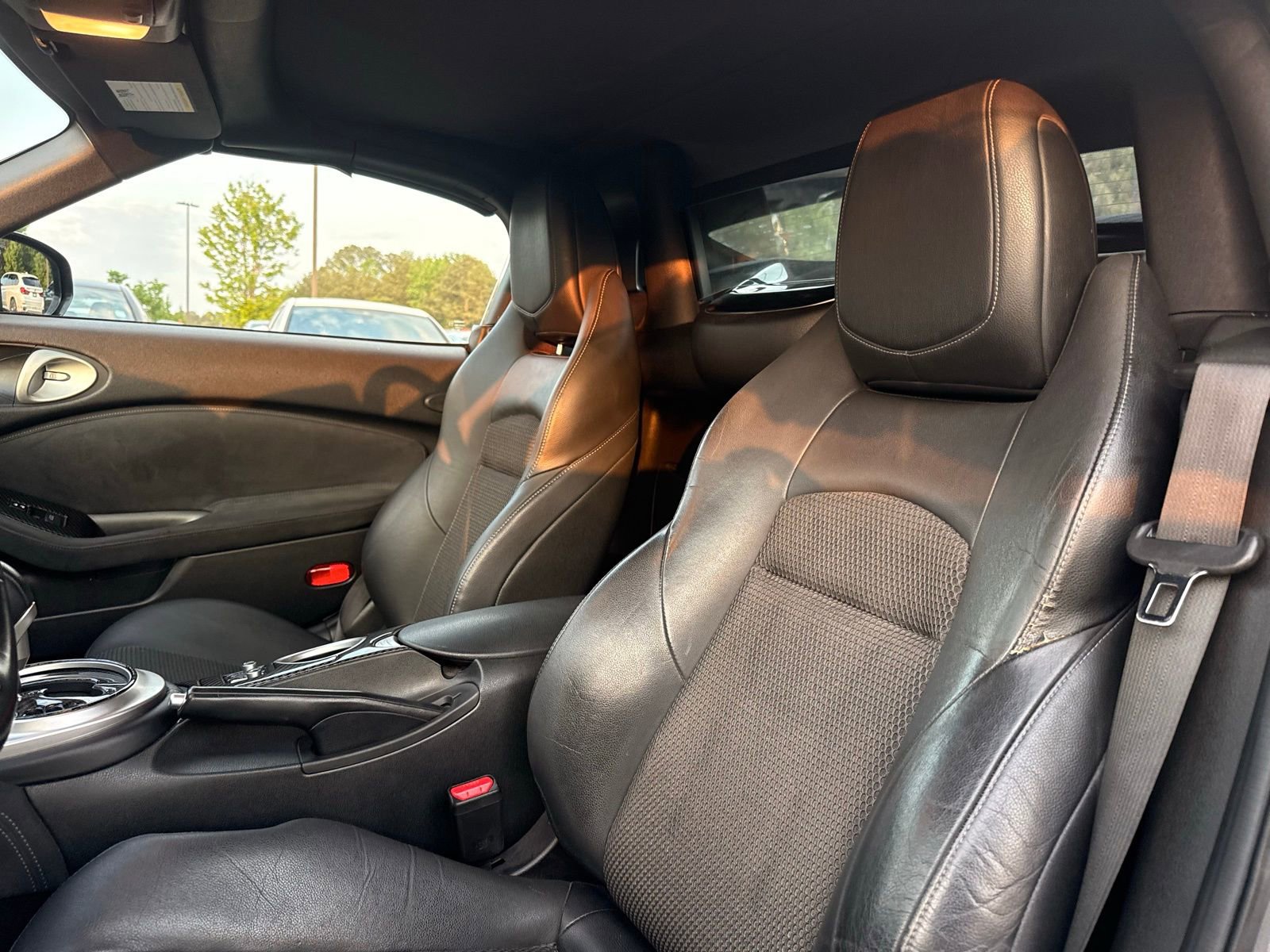 Used 2014 Nissan 370Z Touring RWD image 14