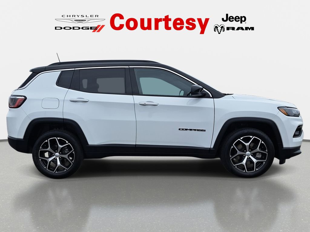 Certified 2024 Jeep Compass Limited AWD/4WD image 4