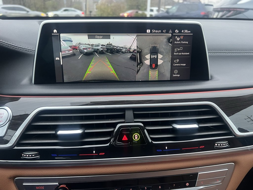 Used 2022 BMW 740i xDrive w/ Luxury Rear Seating Package image 16