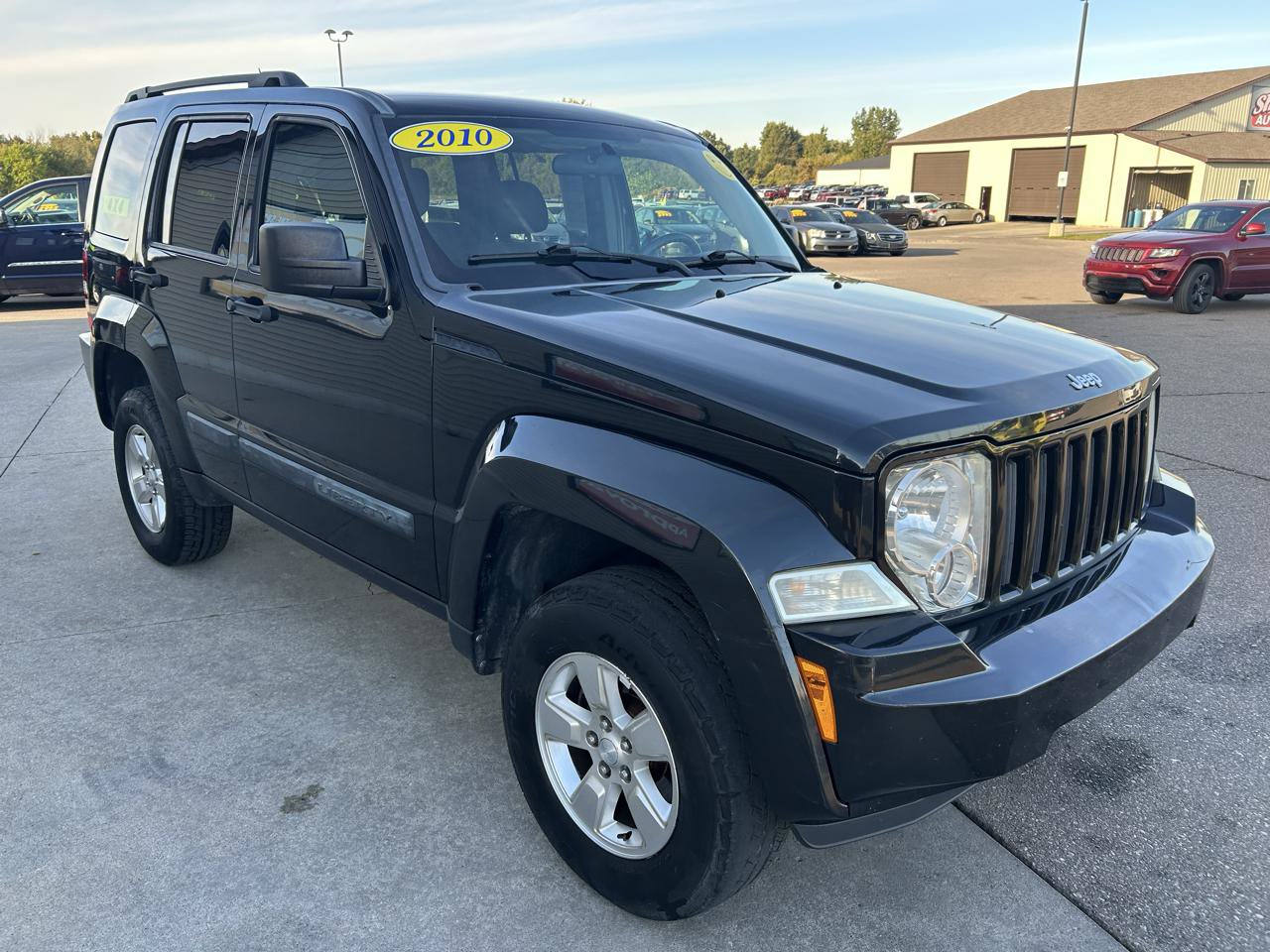 Used 2010 Jeep Liberty Sport w/ Popular Equipment Group AWD/4WD image 3