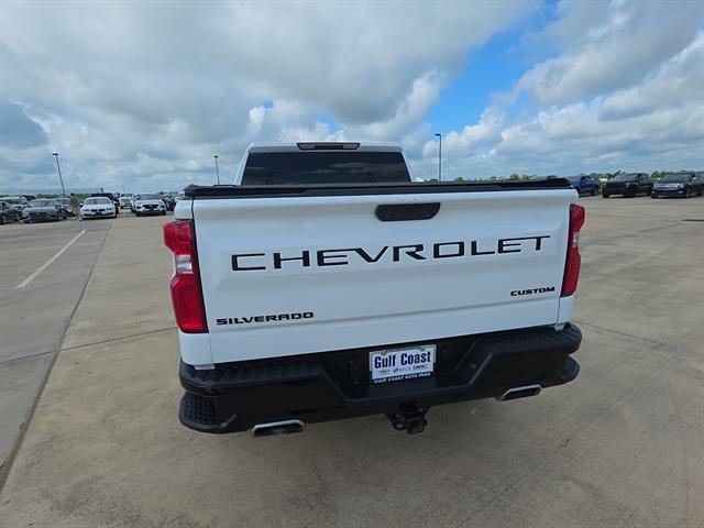Used 2021 Chevrolet Silverado 1500 Custom Trail Boss w/ LPO, Dark Essentials Package AWD/4WD image 6