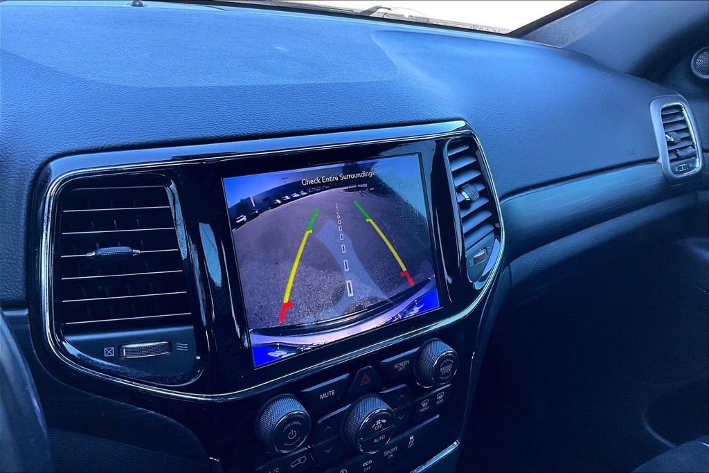 Used 2020 Jeep Grand Cherokee Altitude image 11