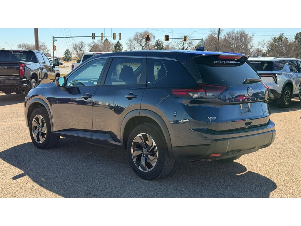 Used 2025 Nissan Rogue SV image 5
