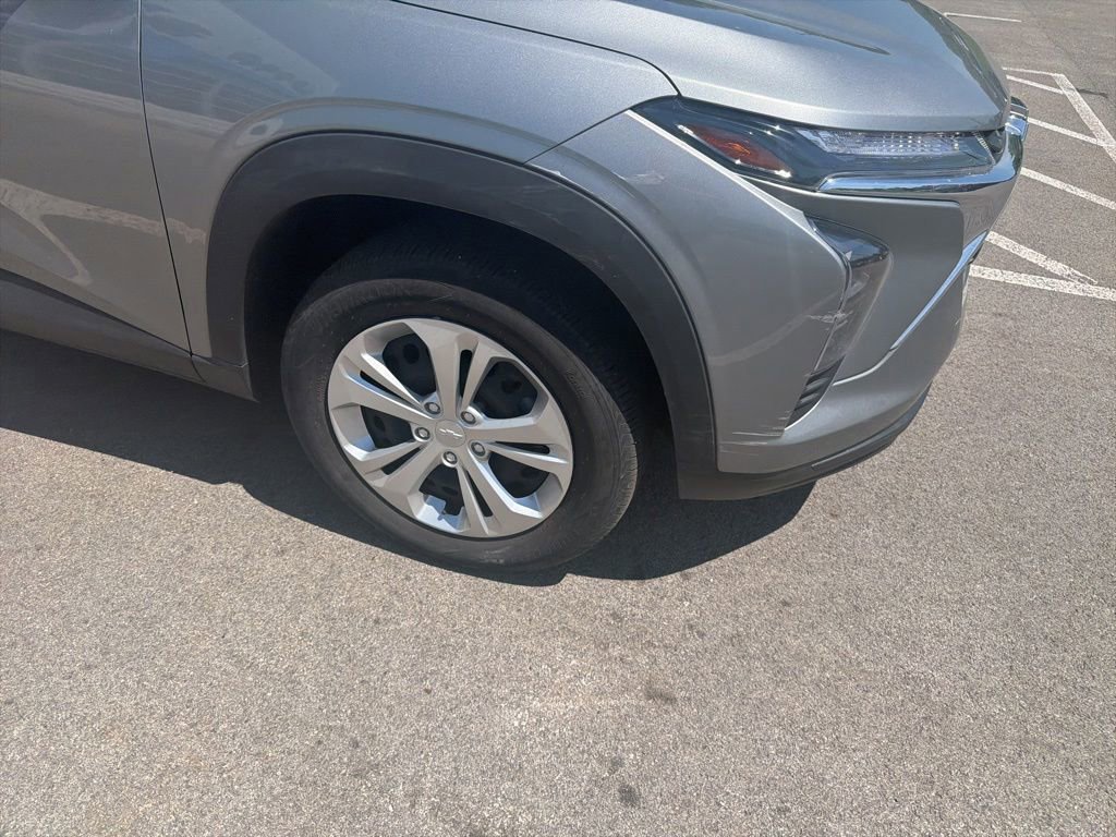 Used 2024 Chevrolet Trax LS FWD image 4