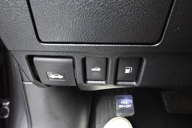 Used 2016 Lexus ES 350 w/ Luxury Package w/Wood Trim FWD image 29
