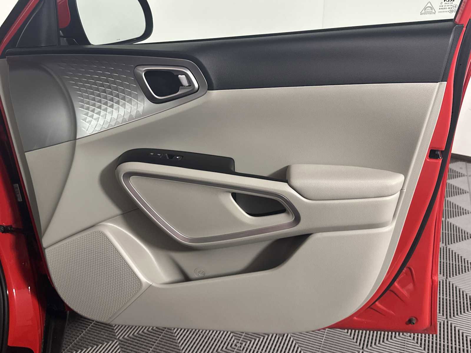 Used 2023 Kia Soul LX FWD image 18
