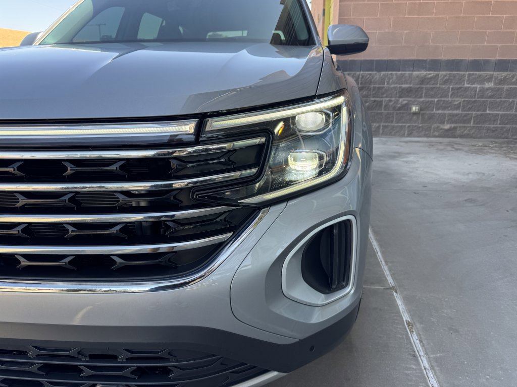 Used 2024 Volkswagen Atlas SE w/ Panoramic Sunroof Package image 11