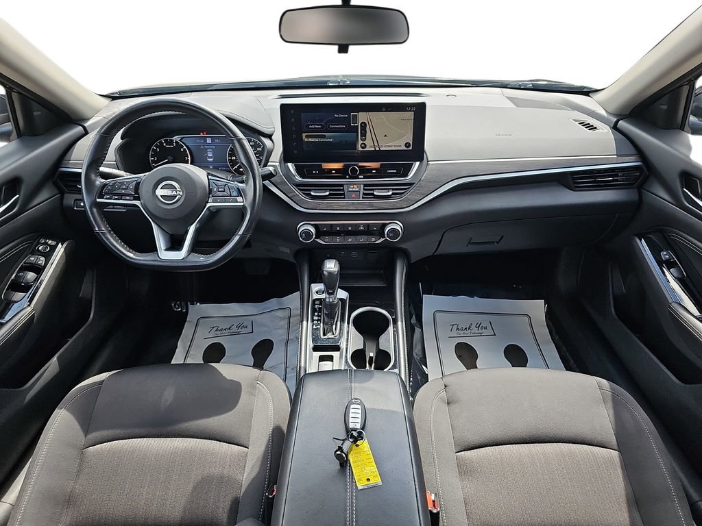 Used 2023 Nissan Altima 2.5 SV w/ SV Premium Package image 12