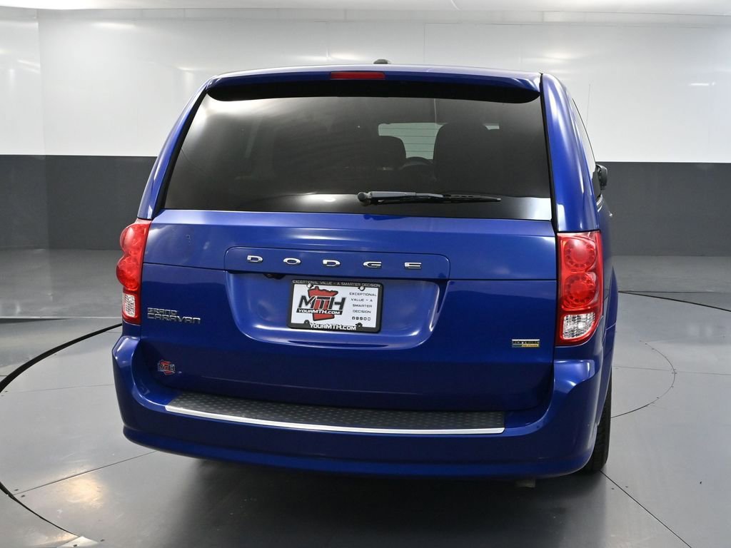 Used 2019 Dodge Grand Caravan SE w/ UConnect Hands-Free Group image 7